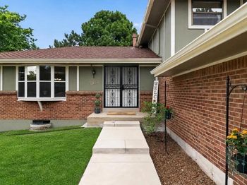 3053 E Phillips Drive