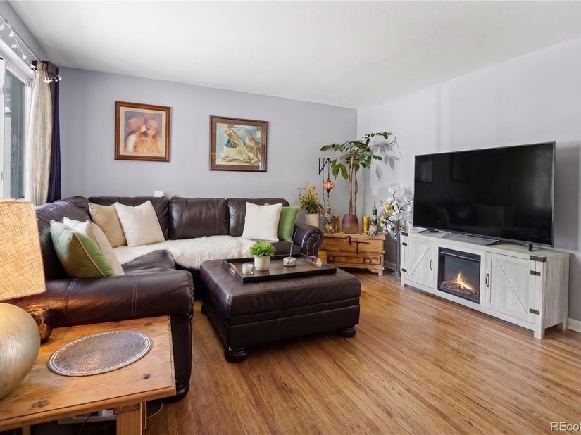 1092 S Iris Street, Lakewood CO 80226