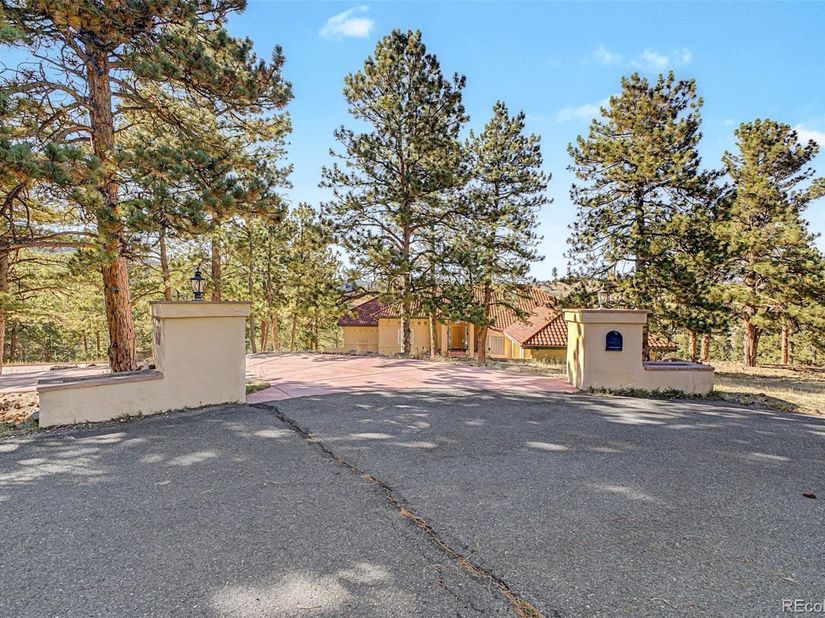 935 Castle Ridge Road, Golden CO 80401