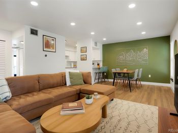 1201 Galapago Street