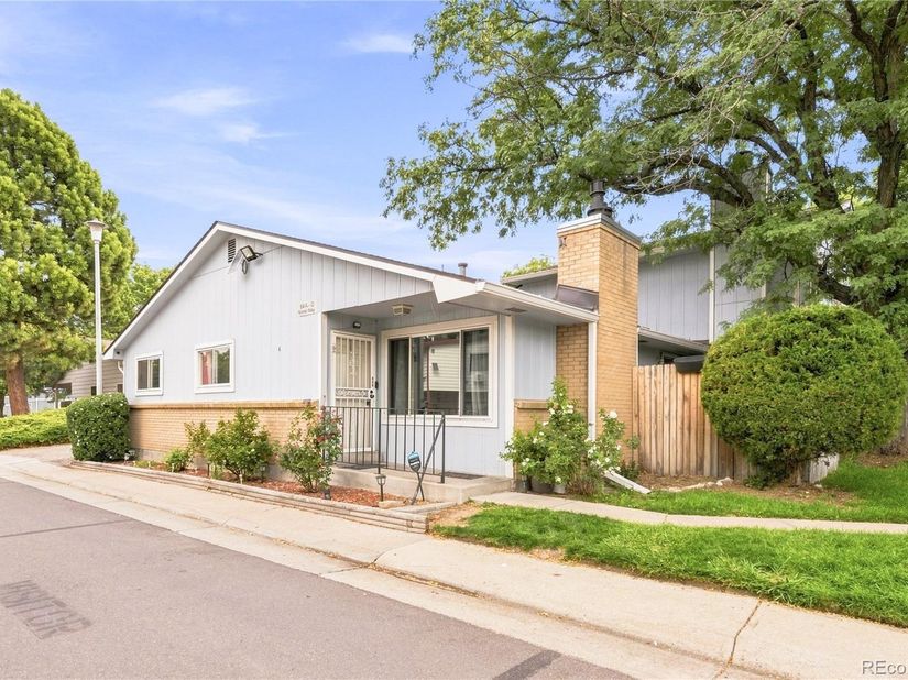 84 Nome Way A, Aurora CO 80012
