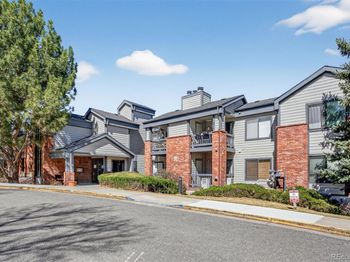 2727 Folsom Street