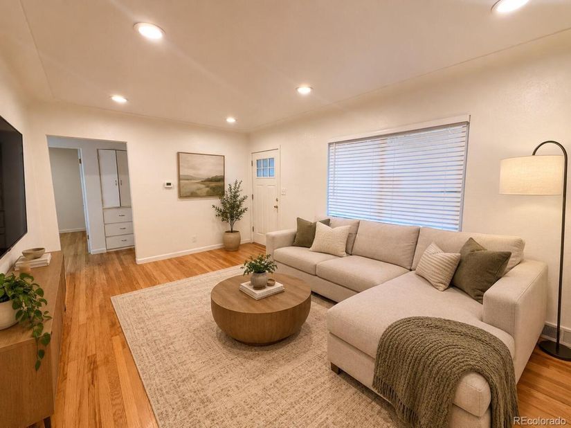 1671 Oswego Street, Aurora CO 80010
