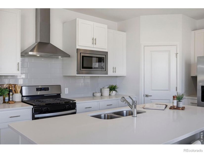 438 Overbrook Lane, Longmont CO 80504