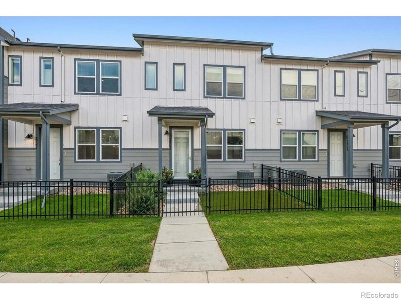 2865 Bear Springs Circle, Longmont CO 80503