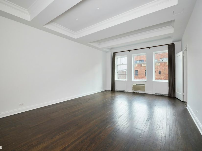 470 West 24th Street 19D, New York NY 10011