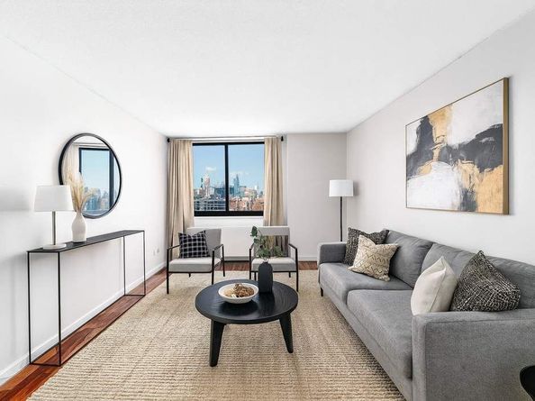 376 Broadway 18E, New York NY 10013