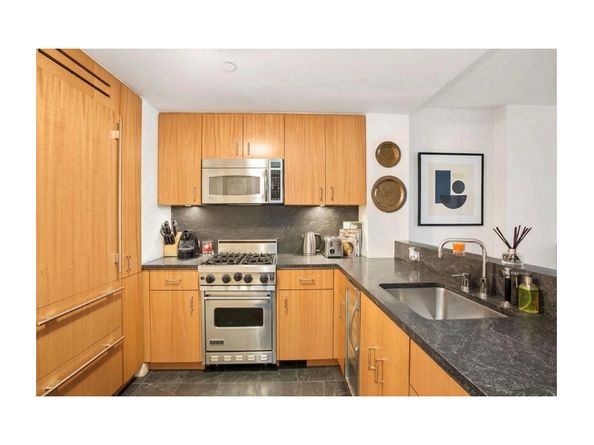 100 West 58th Street 12F, New York NY 10019