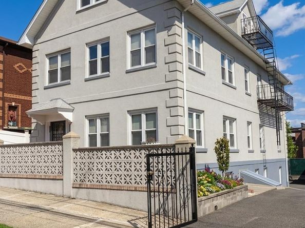 4612 Murdock Avenue, Bronx NY 10466