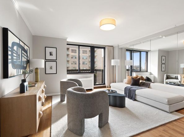 250 East 40th Street 30F, New York NY 10016