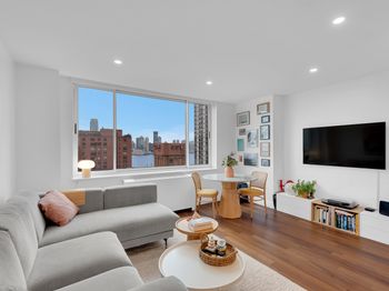 250 South End Avenue