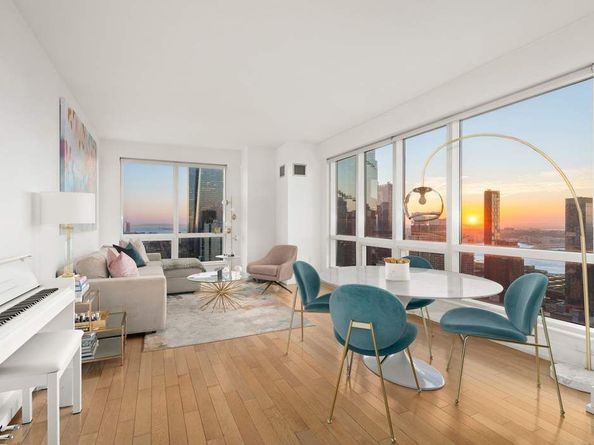 350 West 42nd Street 44H, New York NY 10036