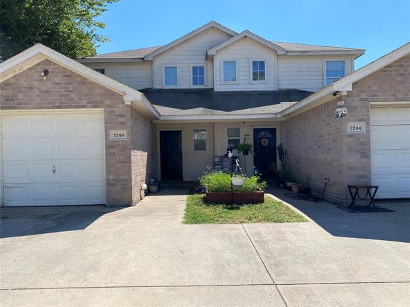 1248  Village Garden Drive , Azle Texas 76020