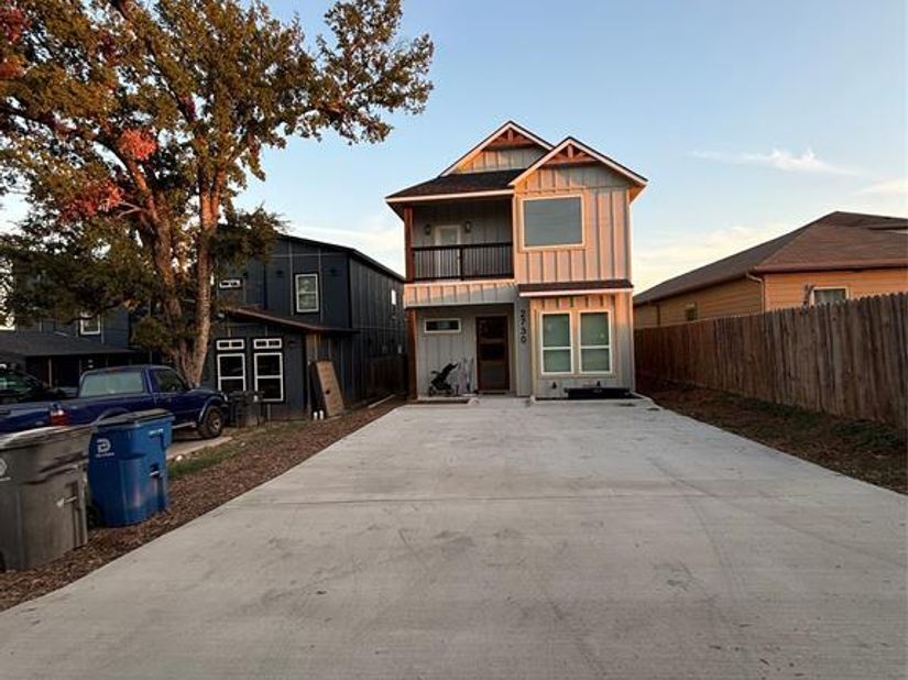 2730  Camel Court , Dallas Texas 75241