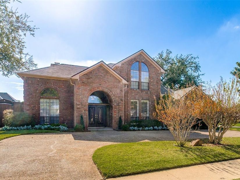 3916  Cross Bend Road , Plano Texas 75023