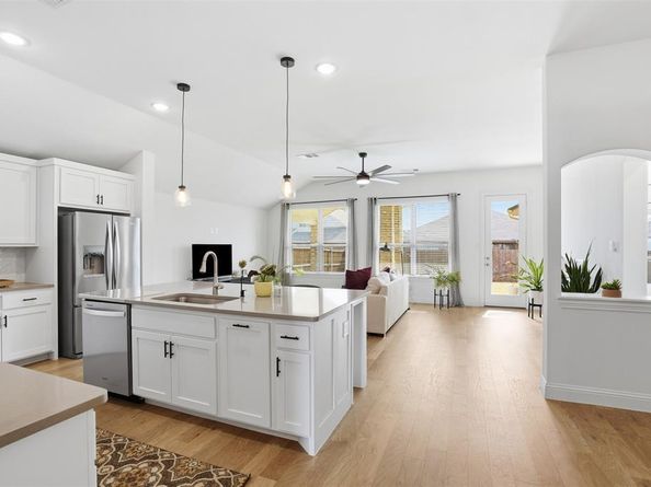 5609  Surry Mountain Trail , Fort Worth Texas 76179