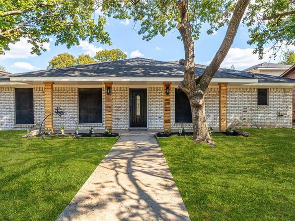 4006  Cedar Creek Drive , Garland Texas 75043