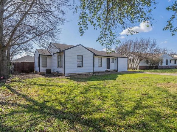 7477  Aberdeen Drive , Fort Worth Texas 76116