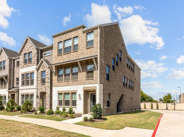 801  Cassandra Court , Euless Texas 76040