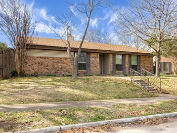 3722  Fieldcrest Drive 