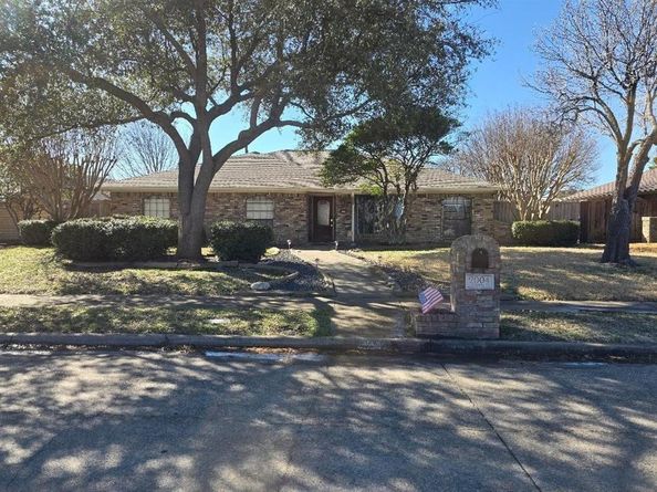 2004  Cherbourg Drive , Plano Texas 75075