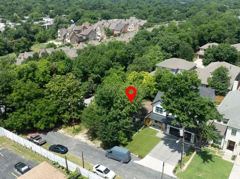 1805  Lucerne Street , Dallas Texas 75214