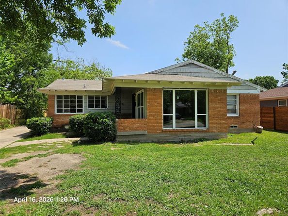 2324  Prichard Lane , Dallas Texas 75227