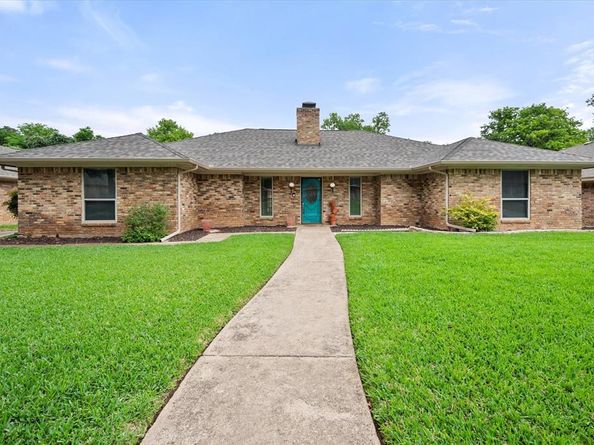 4103  Three Oaks Drive , Arlington Texas 76016