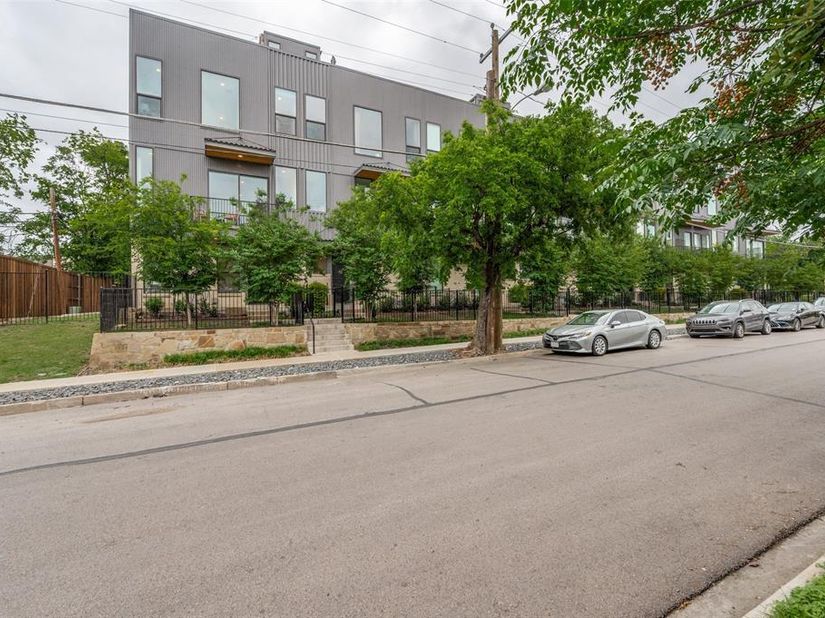 1916  Annex Avenue , Dallas Texas 75204