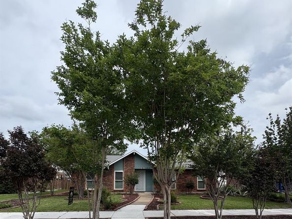 1918  Lamont Drive , Garland Texas 75040