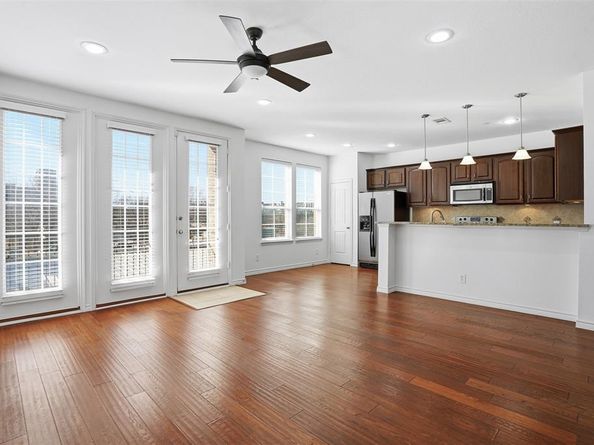 950  Henderson Street  1214, Fort Worth Texas 76102