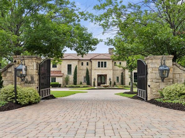 690 S Peytonville Avenue , Southlake Texas 76092