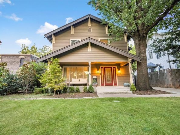 828  Elsbeth Street , Dallas Texas 75208