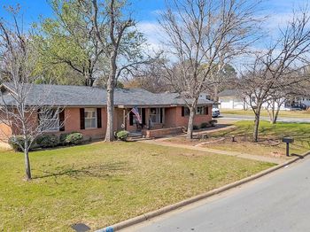 709  Hurstview Drive 