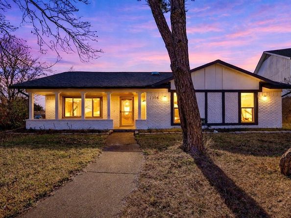 2308  Stonebrook Circle , Carrollton Texas 75007