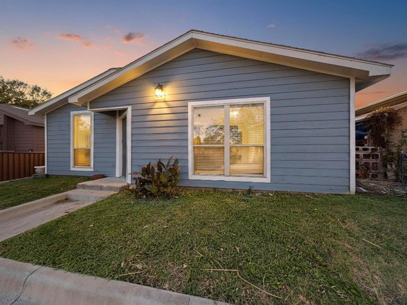 2007  Red Cloud Drive , Dallas Texas 75217