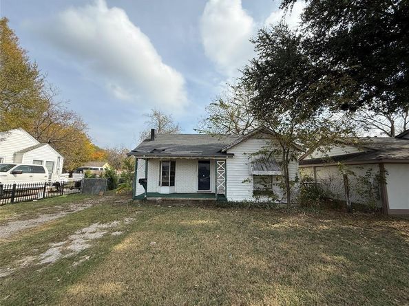 1112  Coston Drive , Dallas Texas 75217