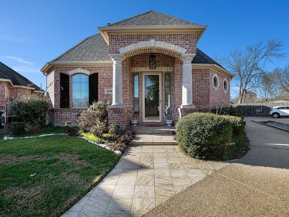 3808  Park Flower Court , Arlington Texas 76017