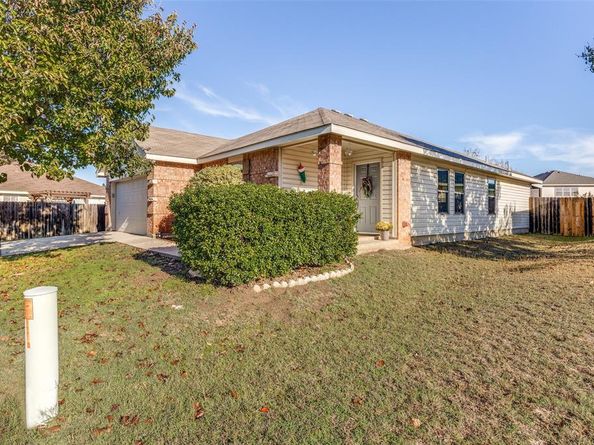 1112  Day Dream Drive , Fort Worth Texas 76052