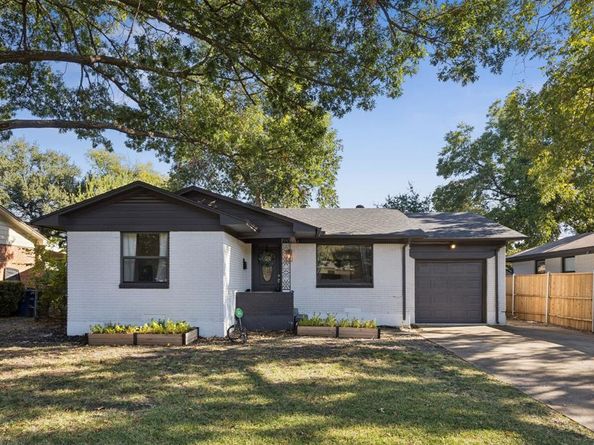 2472  Highwood Drive , Dallas Texas 75228