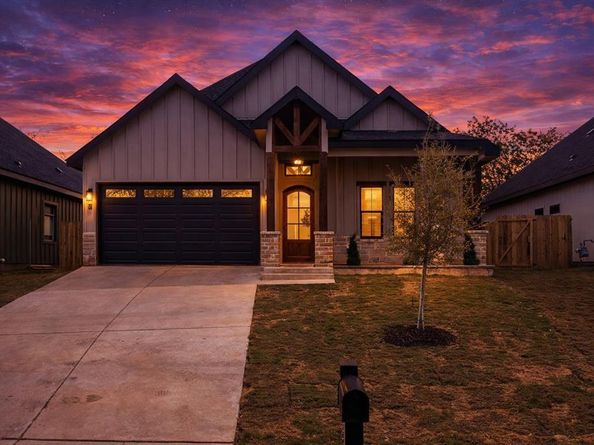 3116 N Pecan Street , Fort Worth Texas 76106