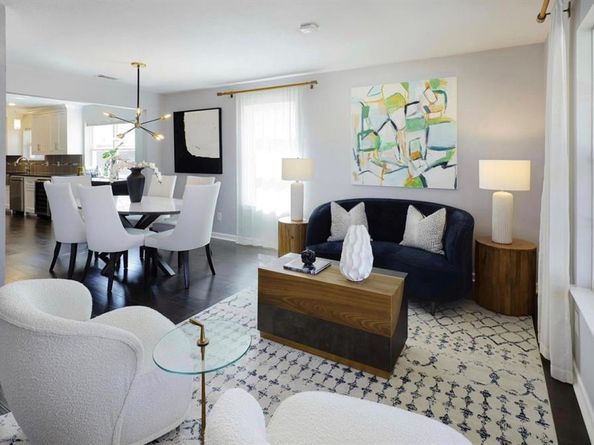 10282  Vinemont Street , Dallas Texas 75218