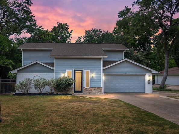 2107  Elmwood Boulevard , Dallas Texas 75224
