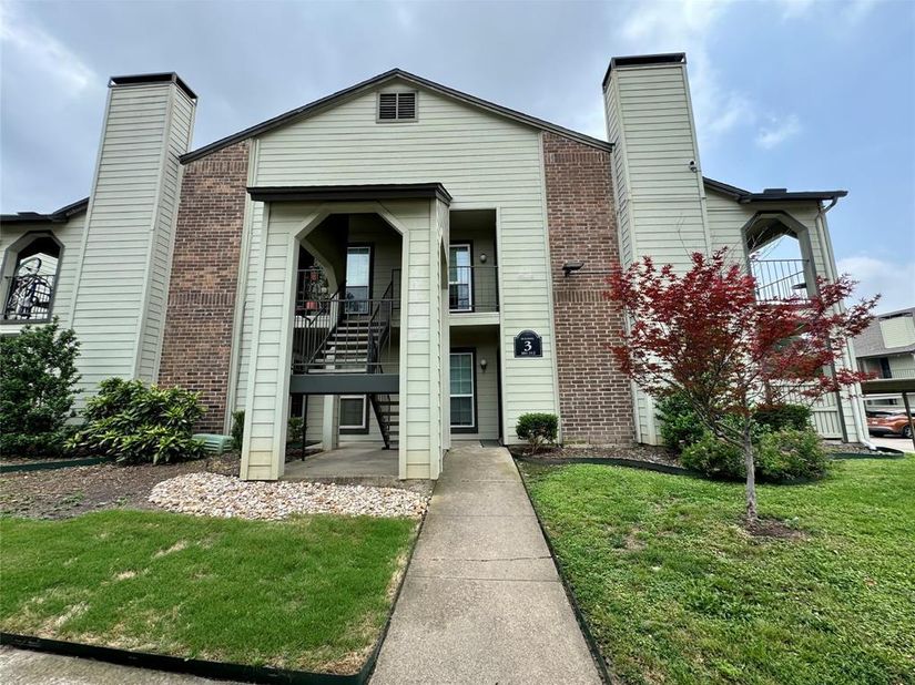 5981  Arapaho Road  304, Dallas Texas 75248
