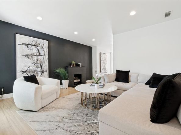 8903  Groveland Drive , Dallas Texas 75218