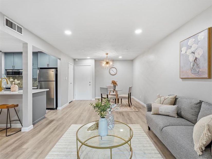 4851  Cedar Springs Road  392, Dallas Texas 75219