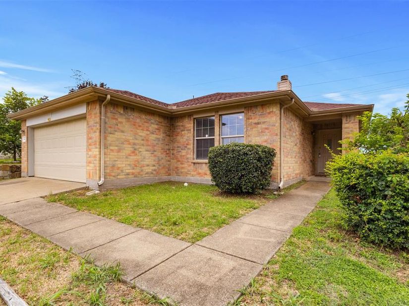 6163  Balcony Lane , Dallas Texas 75241