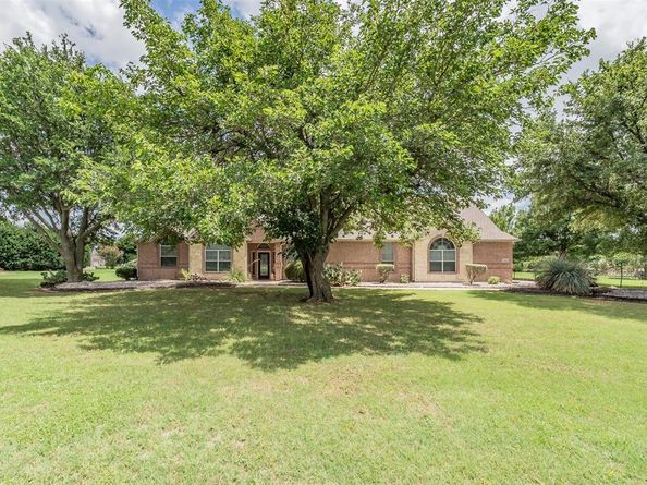 1049  Van Zandt Court , Haslet Texas 76052