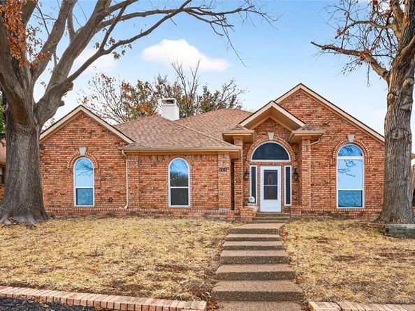 1316  Royal Palm Lane , Carrollton Texas 75007