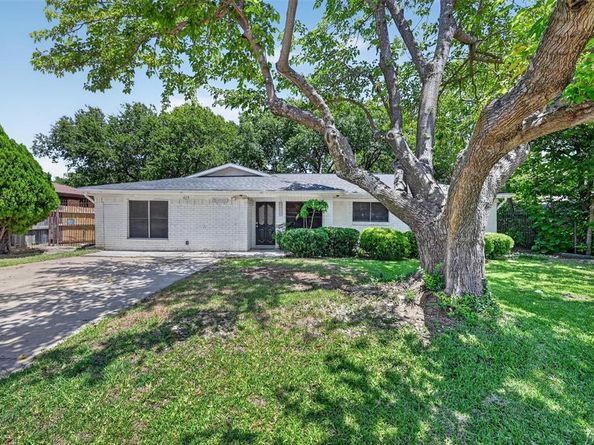 423  Mckown Drive , Mansfield Texas 76063